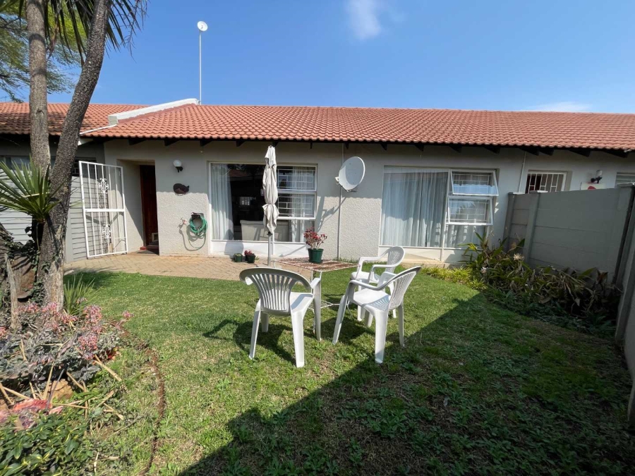 2 Bedroom Property for Sale in Langenhovenpark Free State